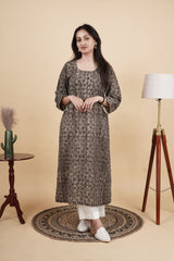 Kritanjali – Handcrafted Cotton Kurti