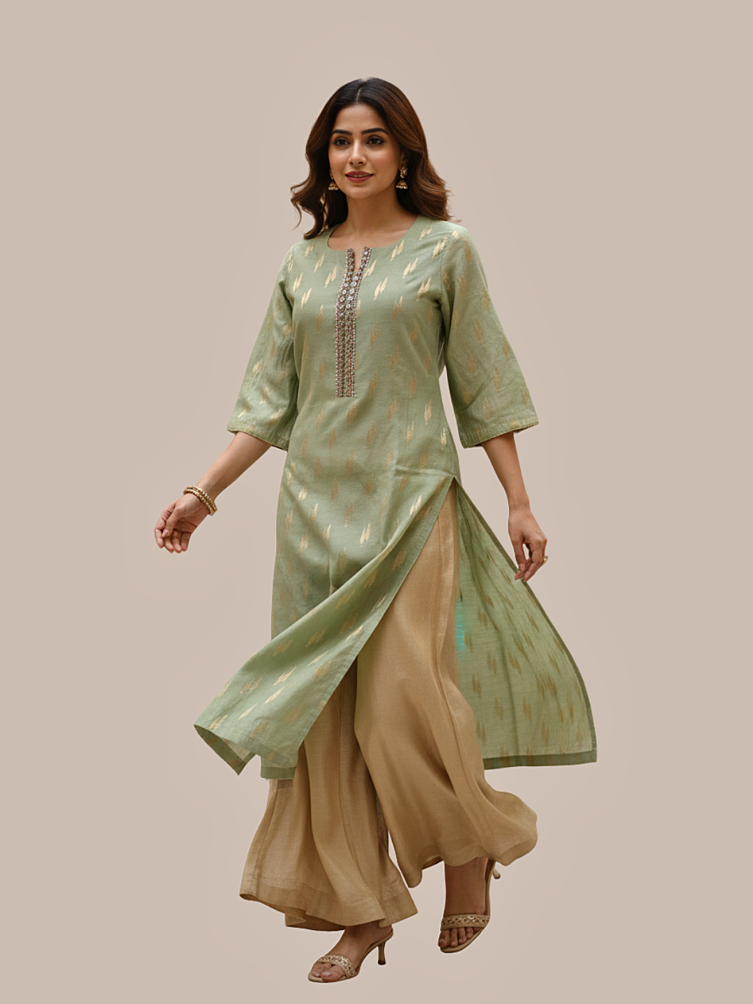 Banarasi zari kurti with lining and fine detailing on neckline