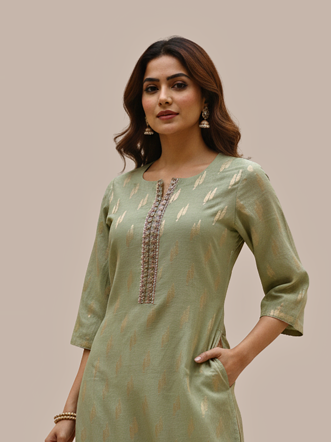 Banarasi zari kurti with lining and fine detailing on neckline