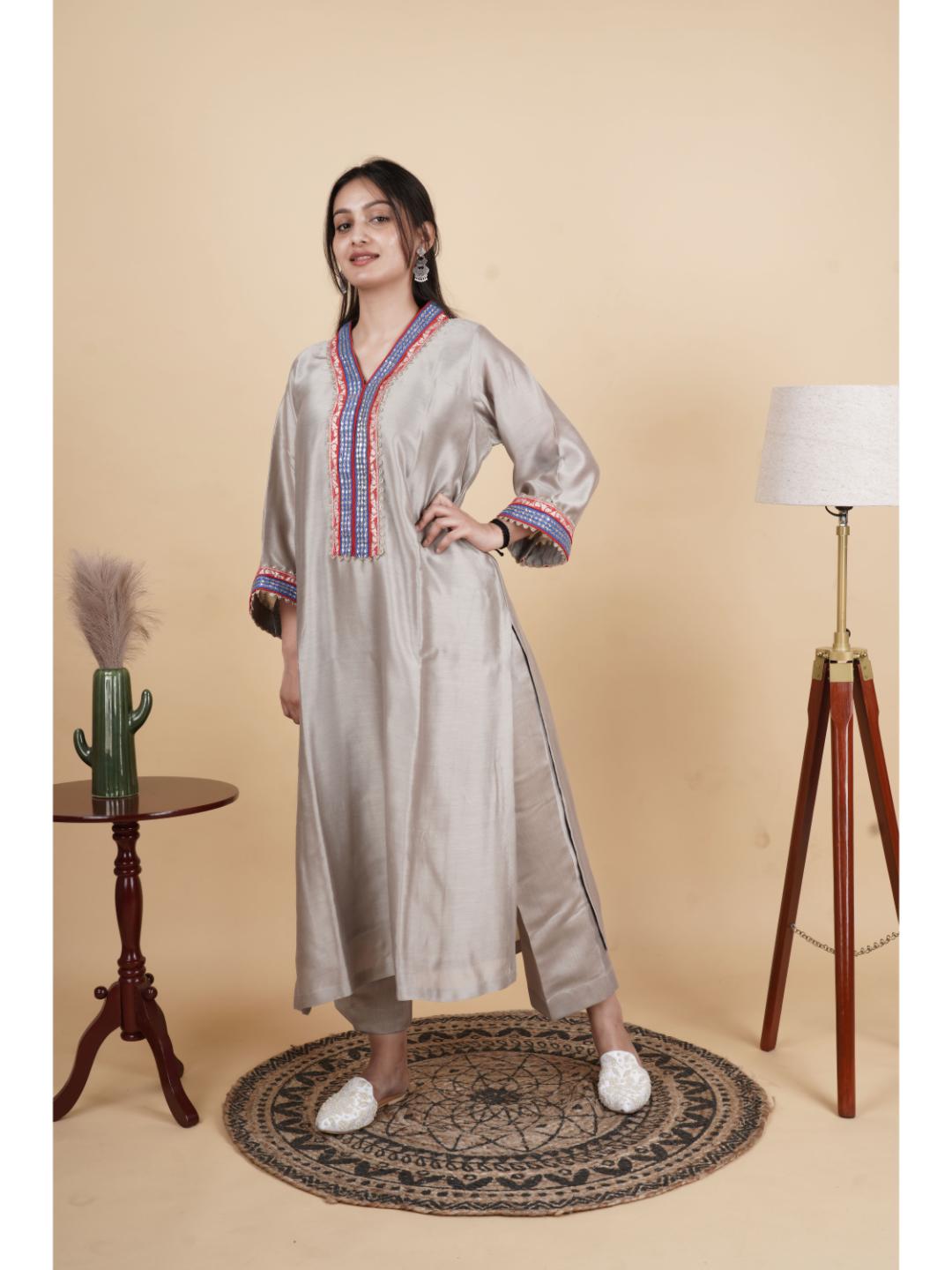 Kalaavari Women’s Chanderi Silk Kurti