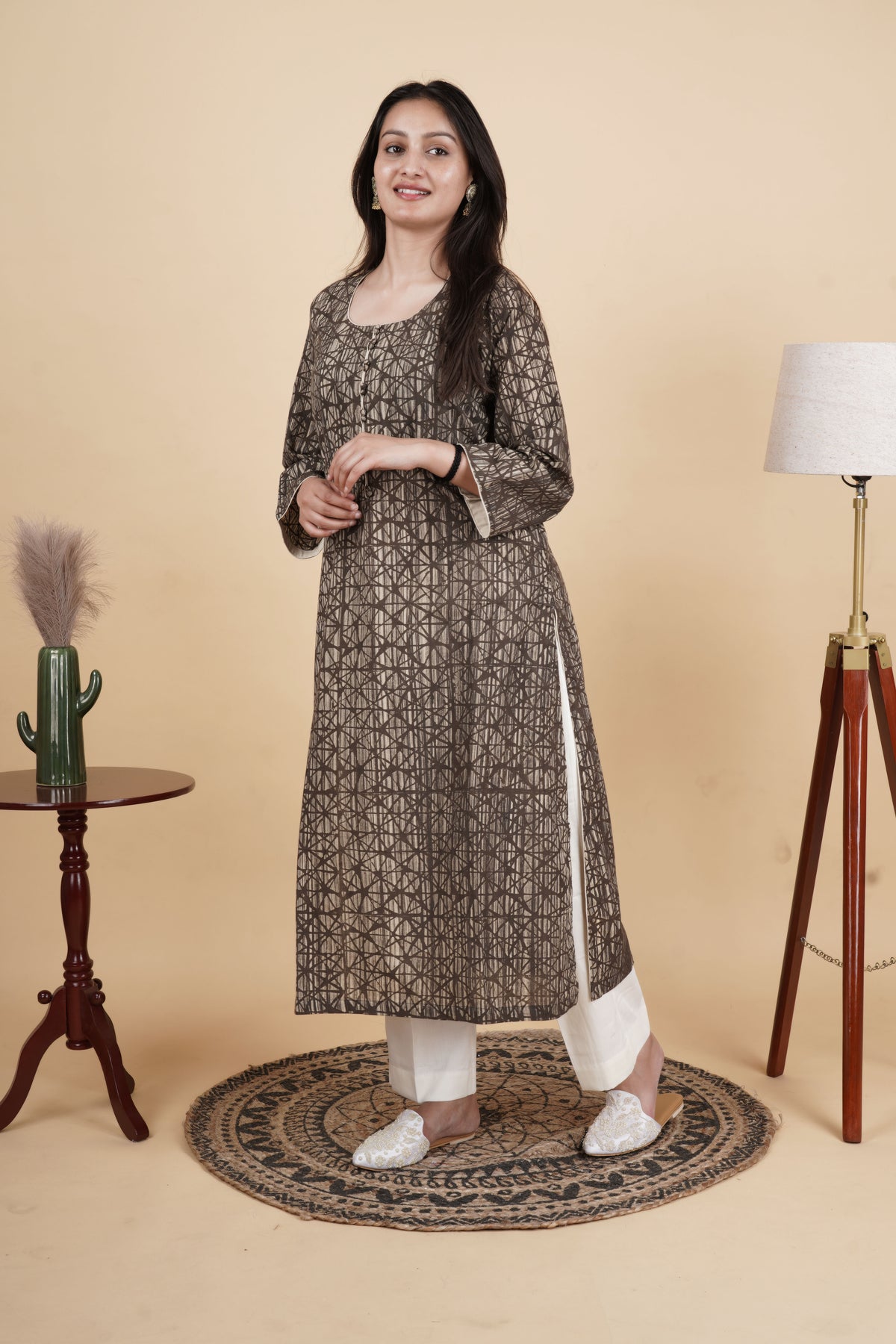 Kritanjali – Handcrafted Cotton Kurti