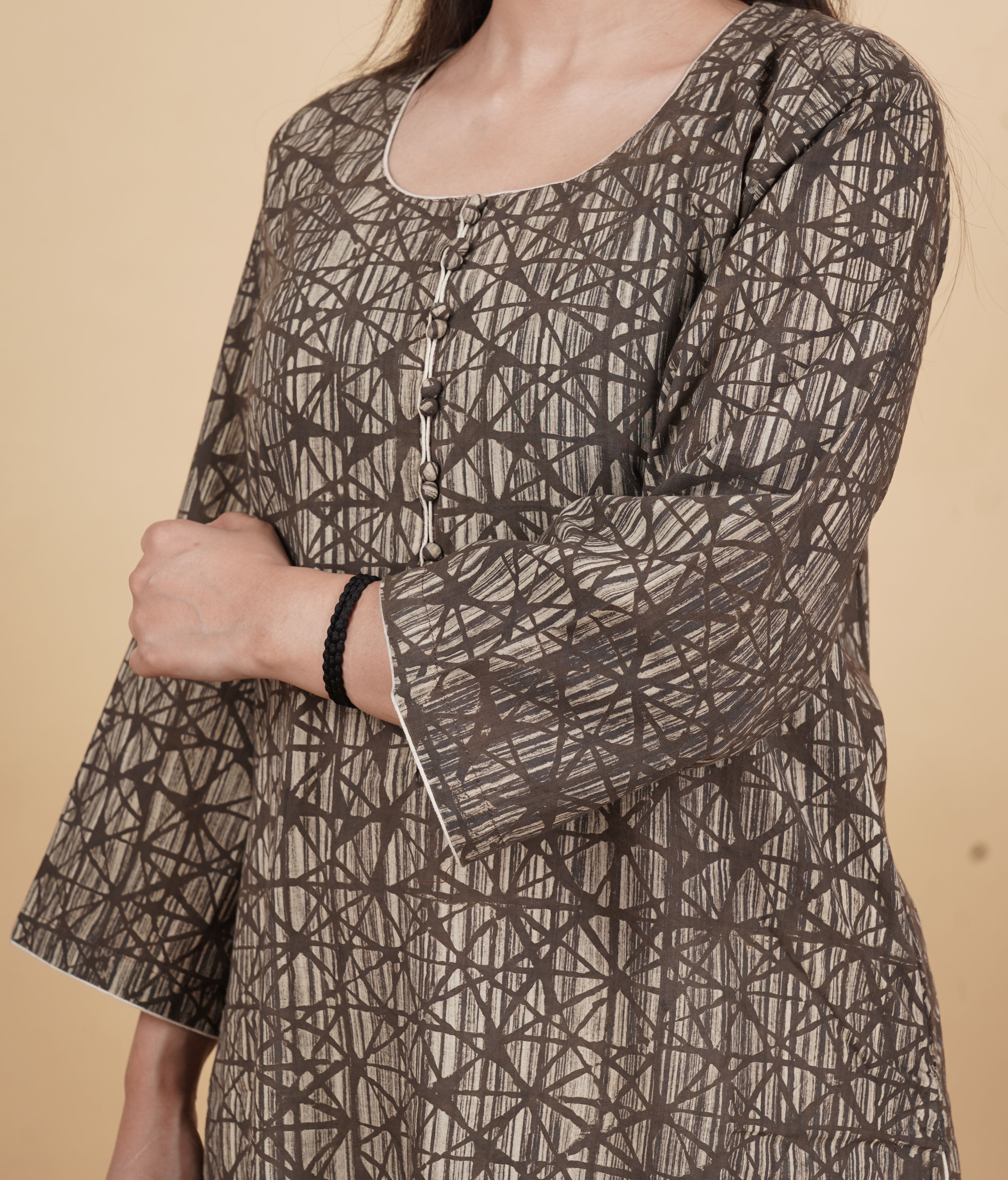 Kritanjali – Handcrafted Cotton Kurta Set